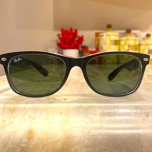 Men’s Ray Bans Wayfarer; Black; Good condition; all offers welcome